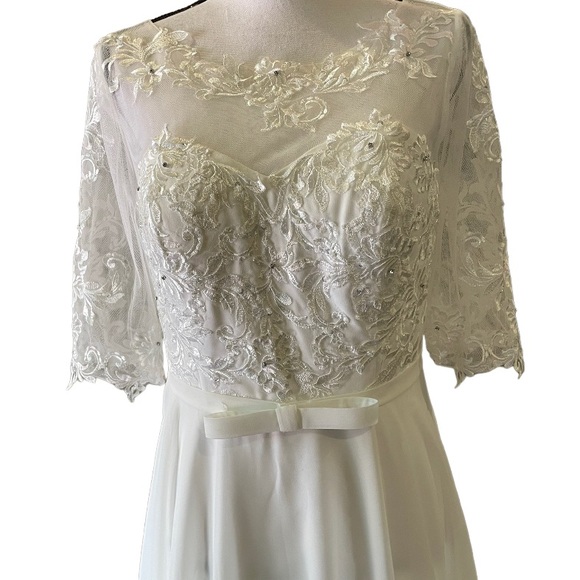 JJsHouse New with Tags Wedding Gown - Picture 4 of 5